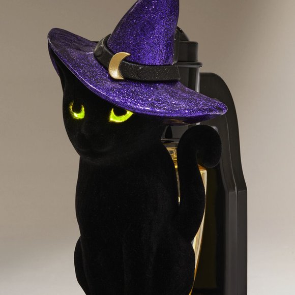 BATH & BODY WORKS WITCH CAT HALLOWEEN NIGHTLIGHT PLUG + VAMPIRE BLOOD WALLFLOWER - Picture 3 of 4